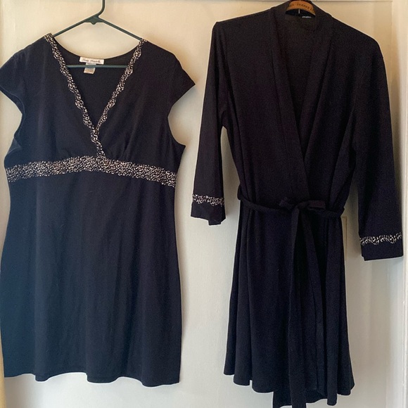 Nightgown and Robe Set - Picture 1 of 10